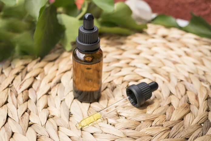 cbd-oil-5358403_960_720
